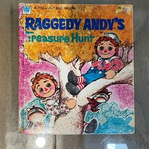 Vintage (1973) "Raggedy Andy's Treasure Hunt" Hardcover Book